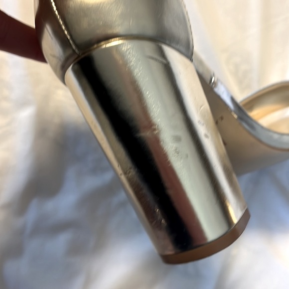 Katy Perry The Liz Block Heeled Sandal with Ankle Strap in gold - Picture 6 of 11